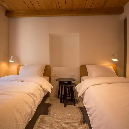 Stonehouse Sepia - 6 Ppl, Centre, Near Split Airport בית נופש