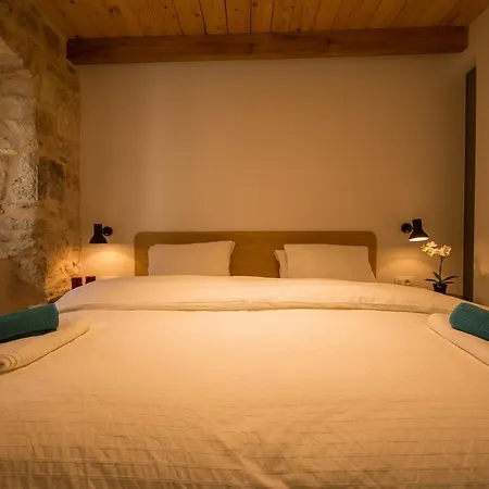 Stonehouse Sepia - 6 Ppl, Centre, Near Split Airport Nyaraló