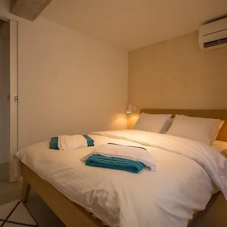 Дом отдыха Stonehouse Sepia - 6 Ppl, Centre, Near Split Airport *