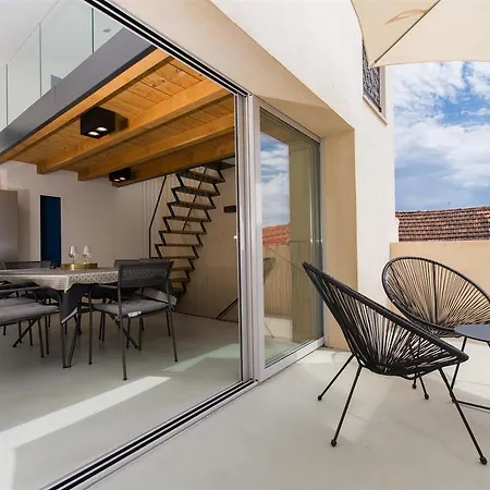 Dom wakacyjny Stonehouse Sepia - 6 Ppl, Centre, Near Split Airport *