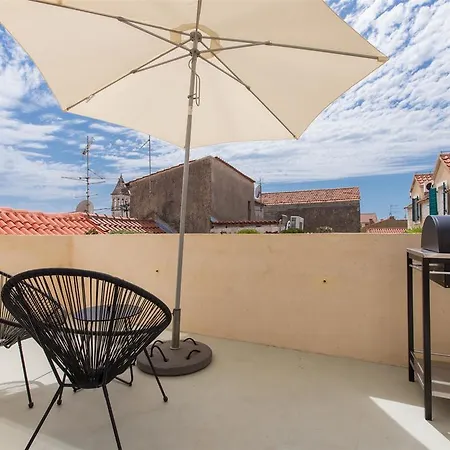 Stonehouse Sepia - 6 Ppl, Centre, Near Split Airport Трогир