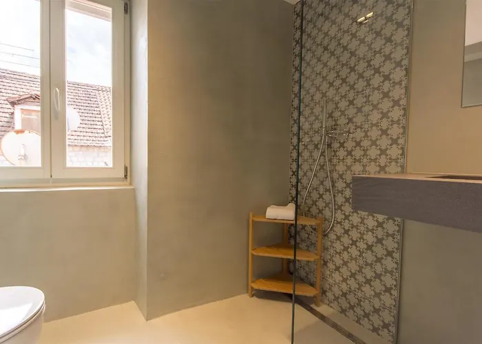 Дом отдыха Stonehouse Sepia - 6 Ppl, Centre, Near Split Airport *