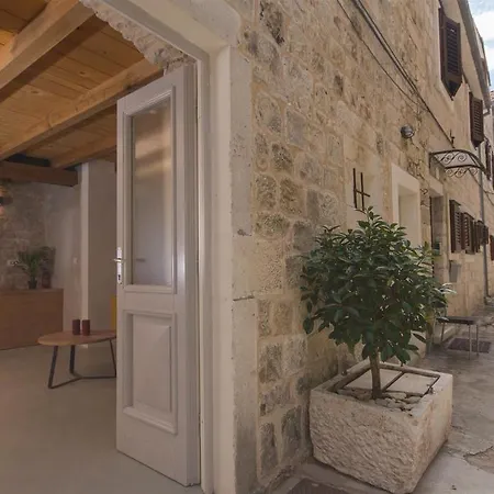 Holiday home Stonehouse Sepia - 6 Ppl, Centre, Near Split Airport Trogir